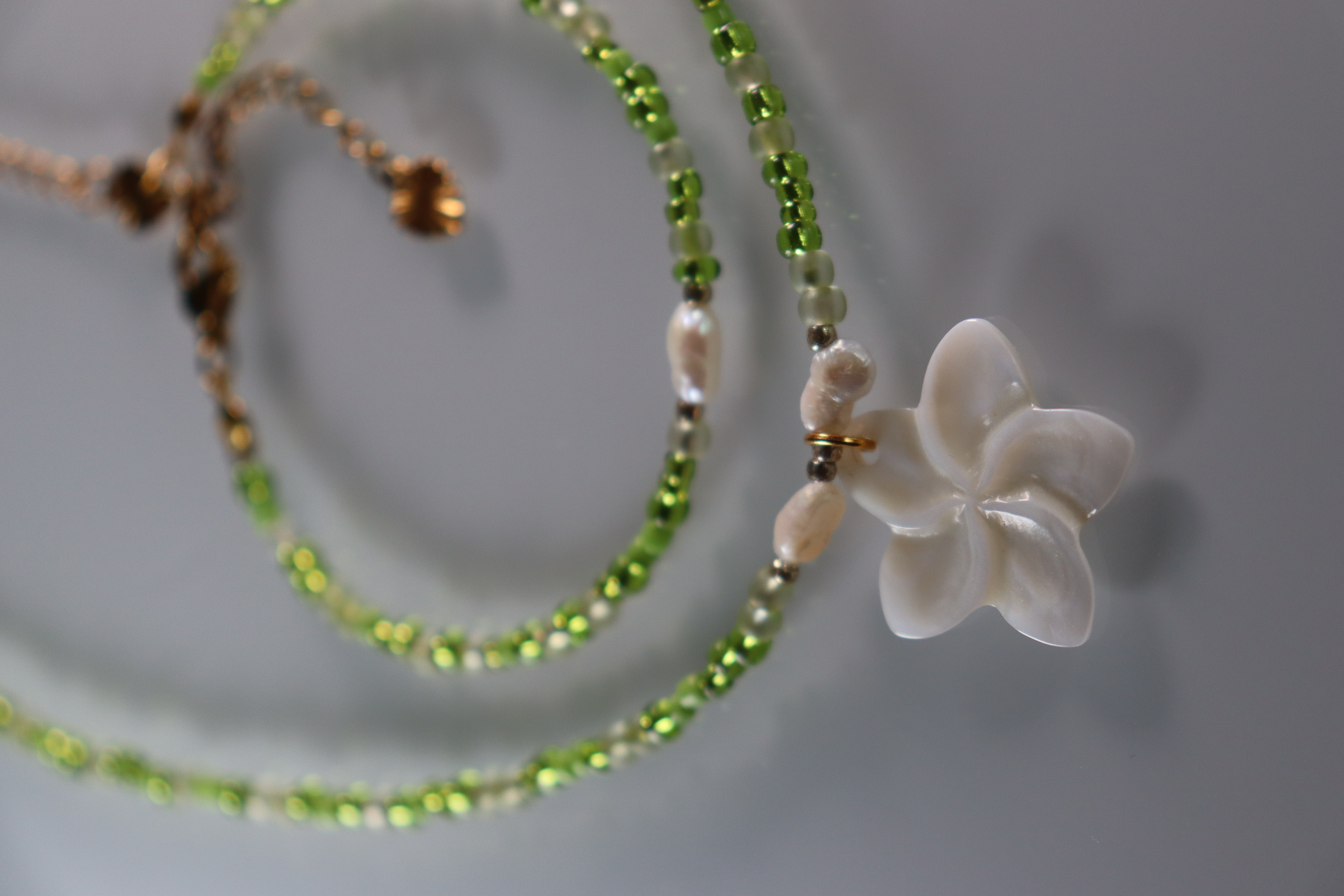 olive shell & pearl set